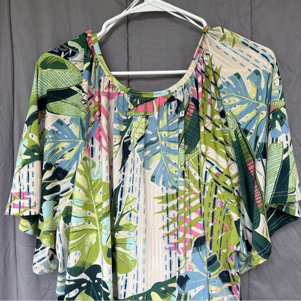Green and Pink Ruffled Tunic - Picture 9 of 10